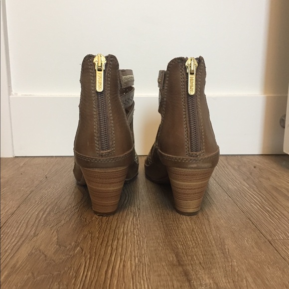 Pikolinos Mid Heel Sandals - Picture 8 of 13